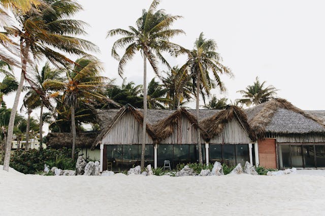pexels-alleksana-beach-cottage